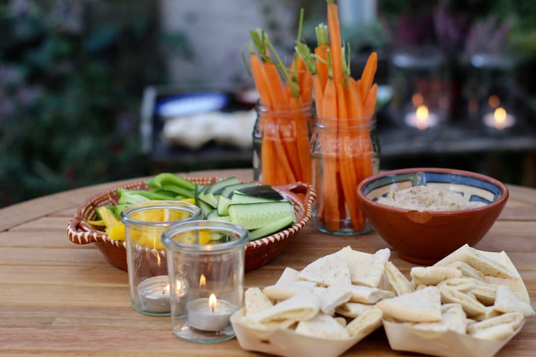 sliced vegetables on round table
